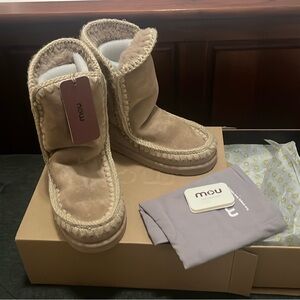 MOU Eskimo 24 size 40 women’s sheepskin wool boots